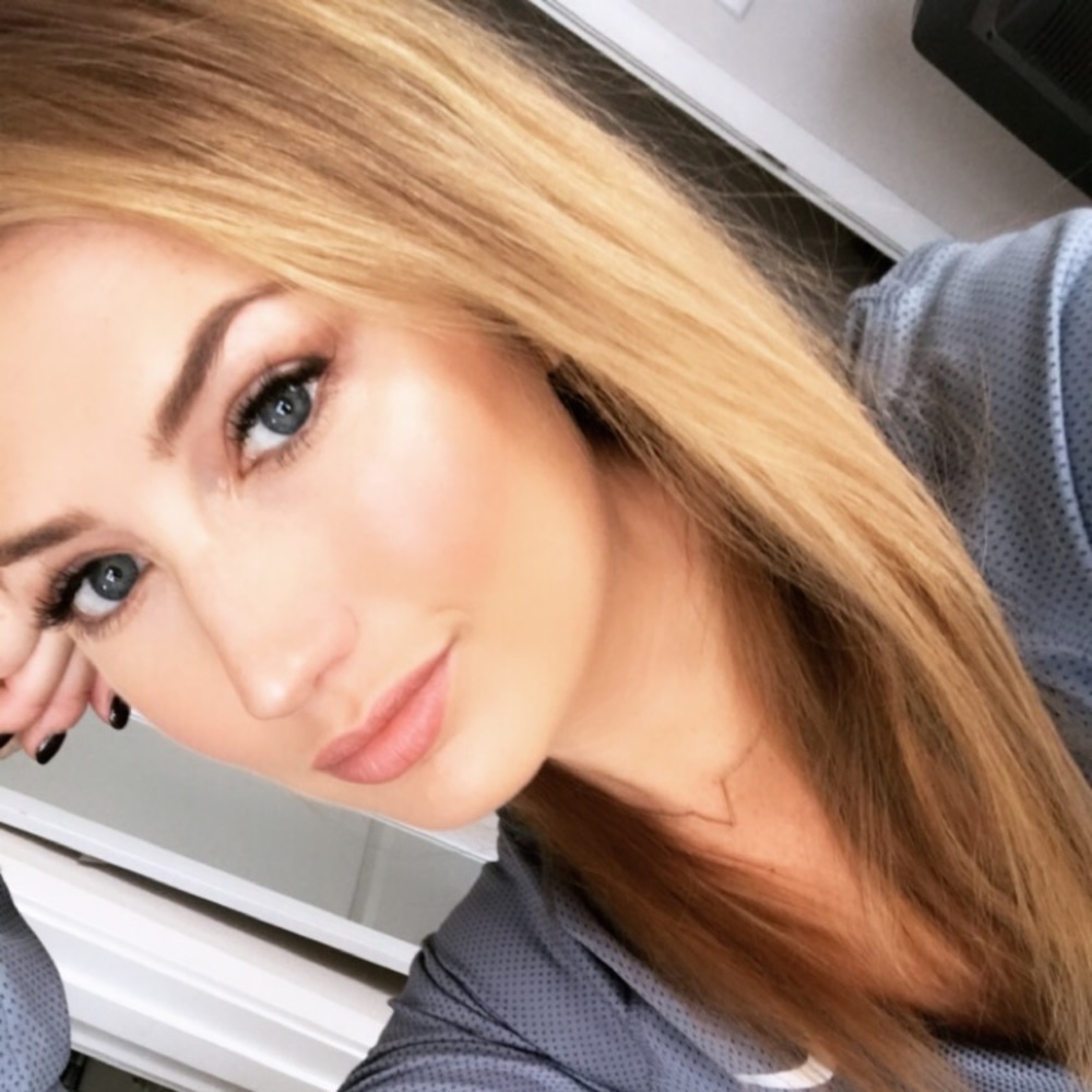 Meet your Posher, Dana